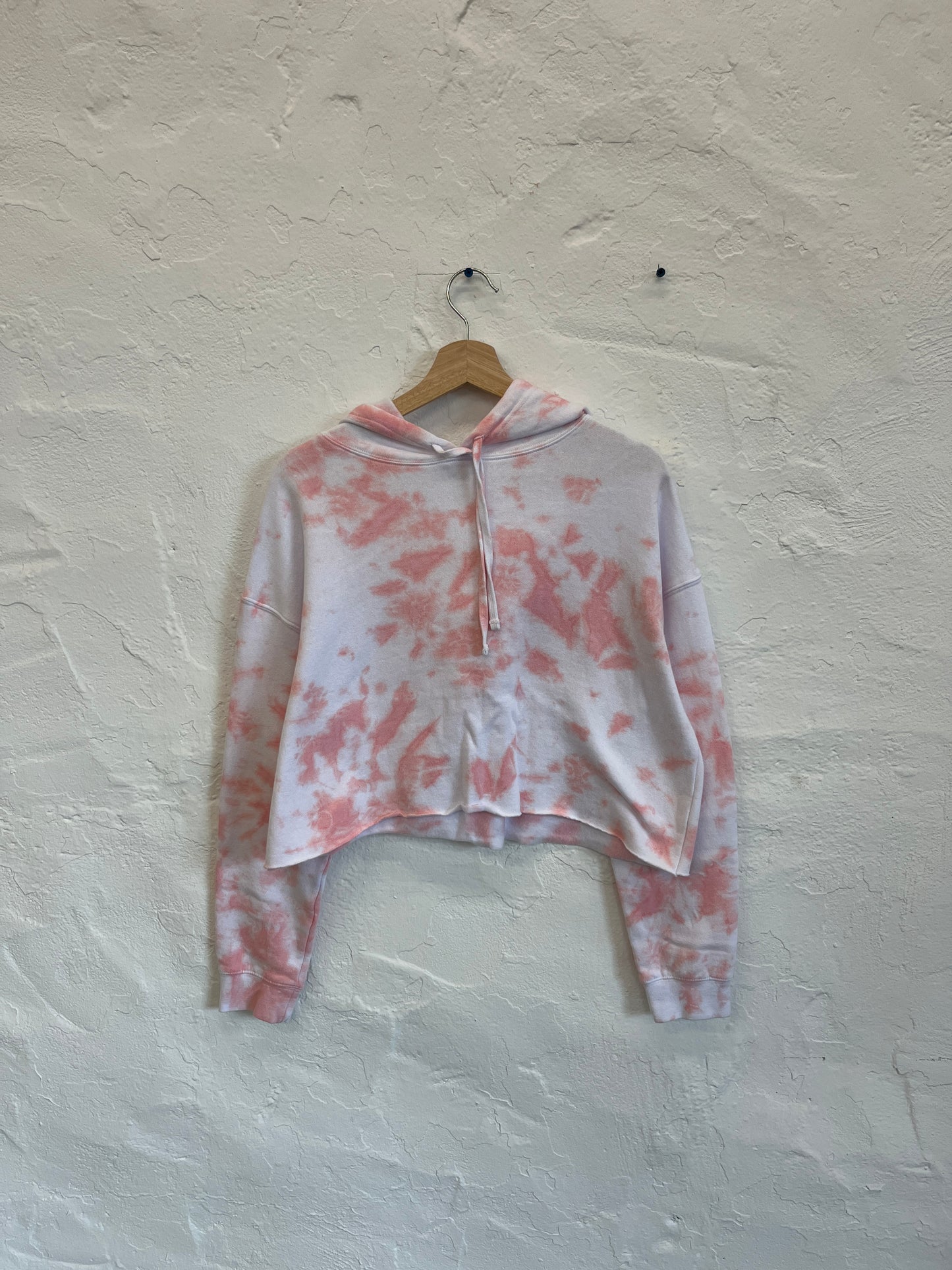 PEACEFUL PINK Tie Dye Cropped Hoodie