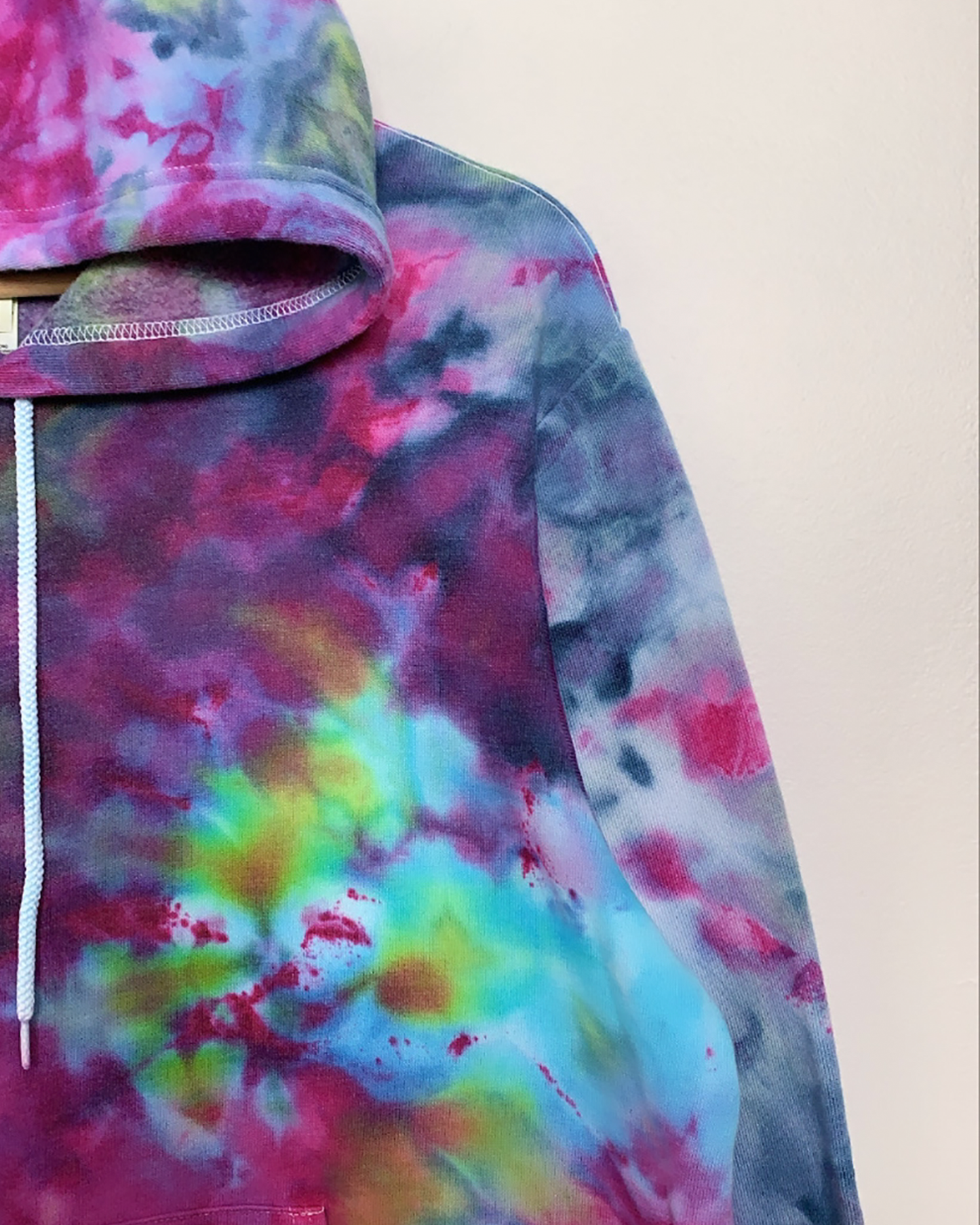 GOOD NEWS Tiedye Pullover Hoodie