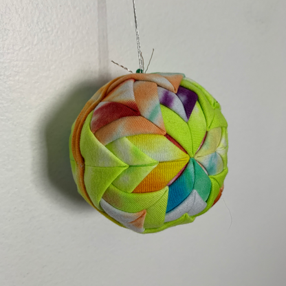 MAGIC SCRAPS TIEDYE BALL