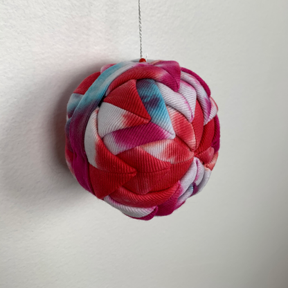 MAGIC SCRAPS TIEDYE BALL