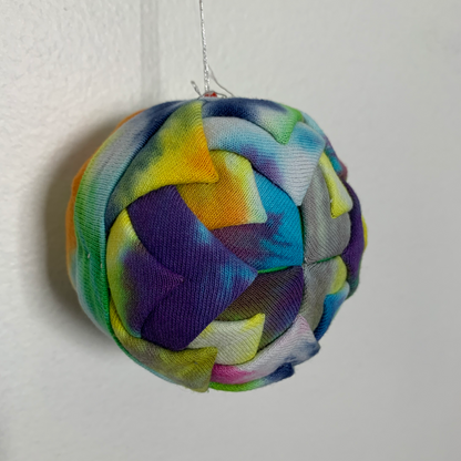 MAGIC SCRAPS TIEDYE BALL